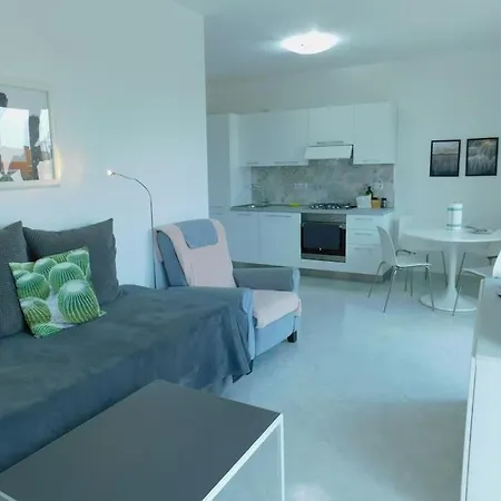 Piekny Apartament Z Basenem. * Pizzo (Calabria)
