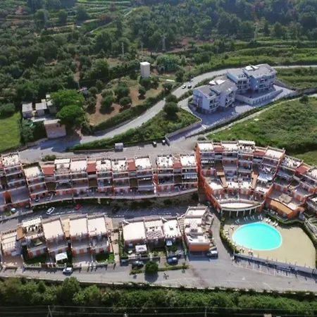 Piekny Apartament Z Basenem.