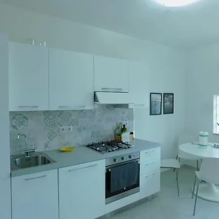 Piekny Apartament Z Basenem. *